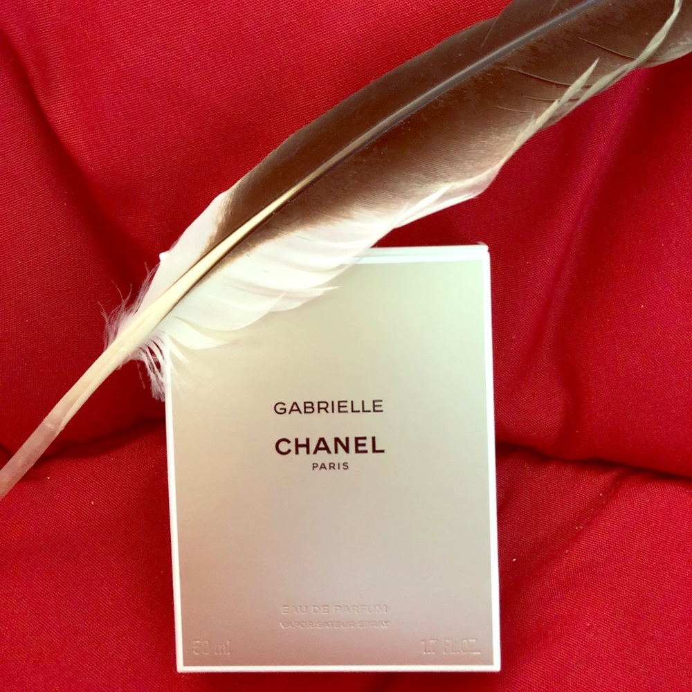 Chanel - Gabrielle parfum 💝 - NWOT & AUTHENTIC